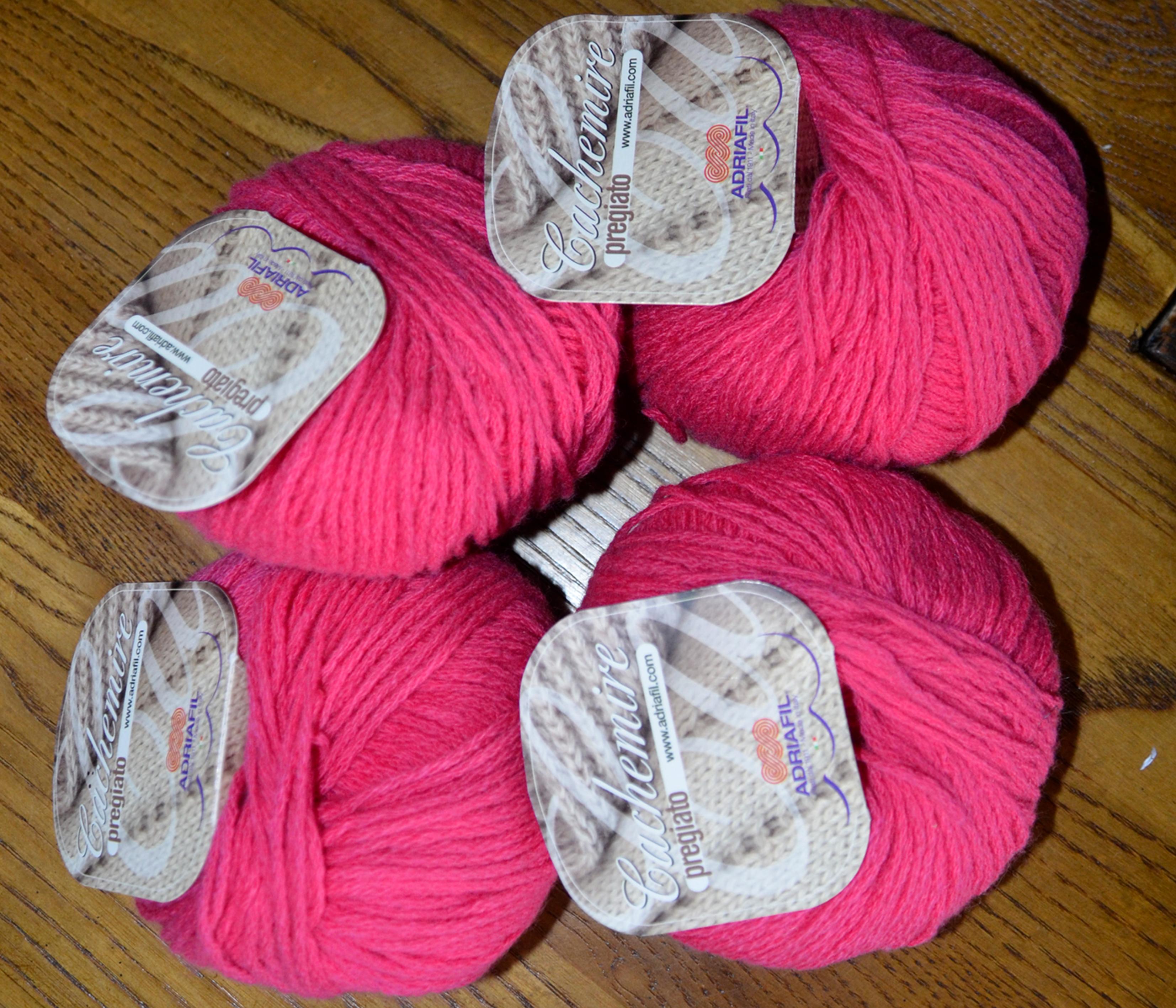 4 pelotes de Cachemire Fushia